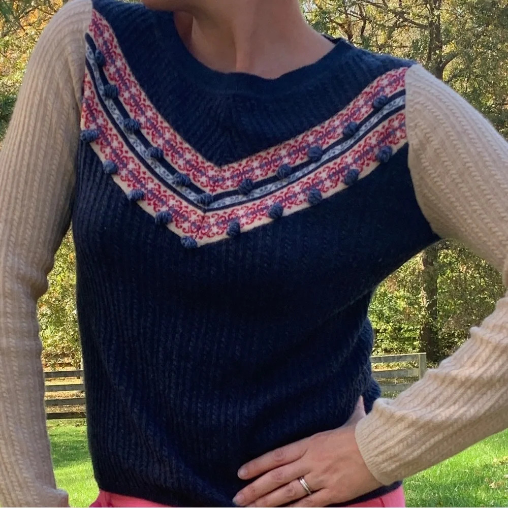 Sparrow anthropologie size L navy tan red cashmere lambs wool Pom pom sweater